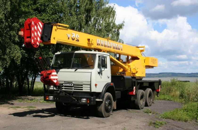 КАМАЗ кран Галичанин 25 тонн