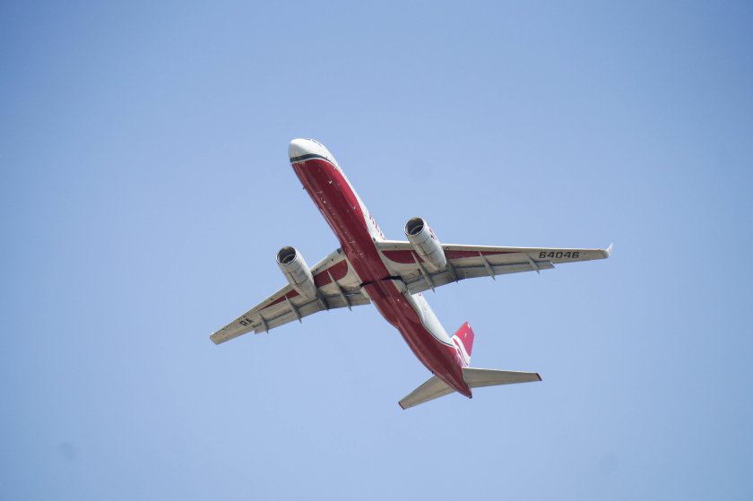 Ту-204 ред Вингс