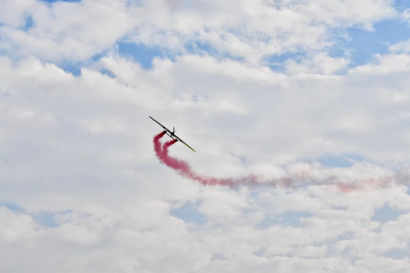 Странные самолеты в небе