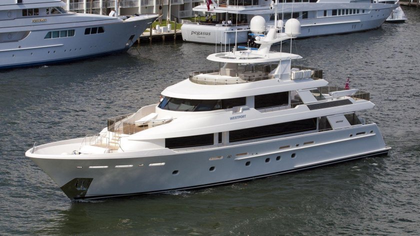 Endeavour 2 Motor Yacht