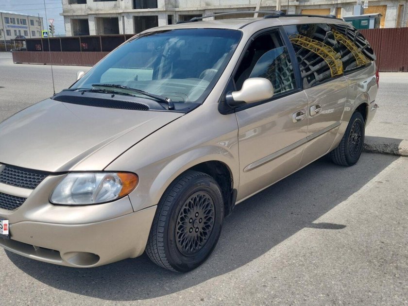 Dodge caravan iv