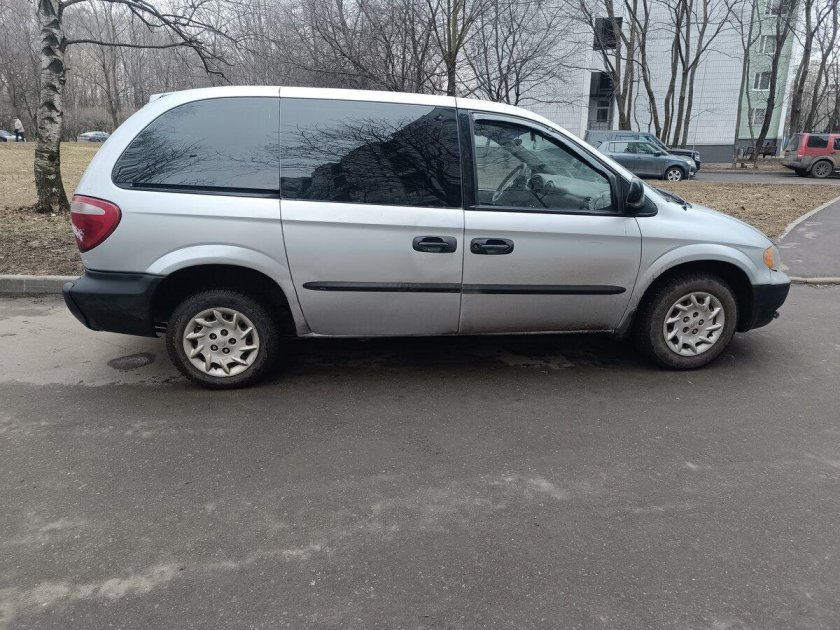 Крайслер гранд вояджер 2002