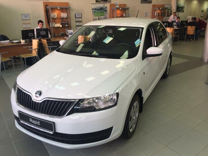 Шкода Рапид 2018 лифтбек