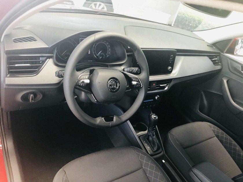 Шкода Рапид 2021 салон