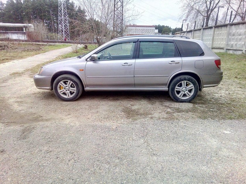 Honda Avancier 2000 2.3