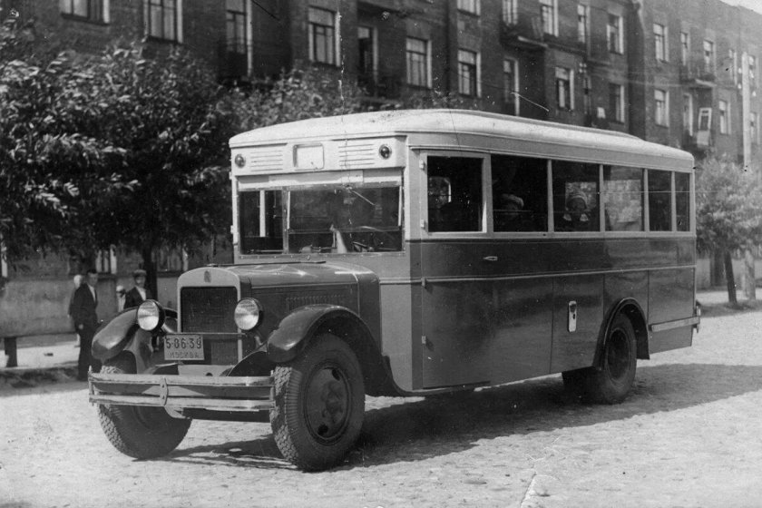 «Стандарт» на шасси ЗИС-8