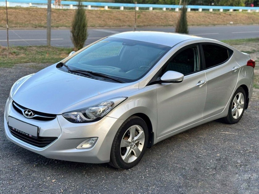 Hyundai elantra v md