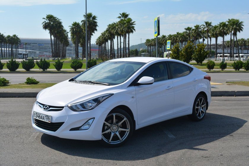 Hyundai Elantra 14 год
