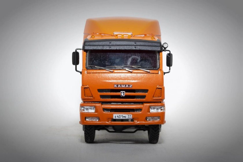 КАМАЗ 6520 самосвал с кабиной макси