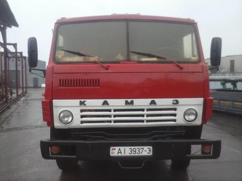 КАМАЗ 5320 спереди
