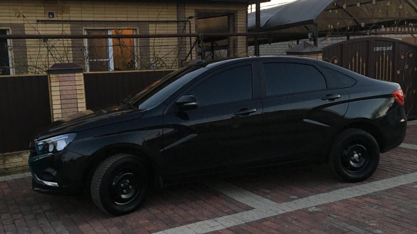 Лада Веста опер черная