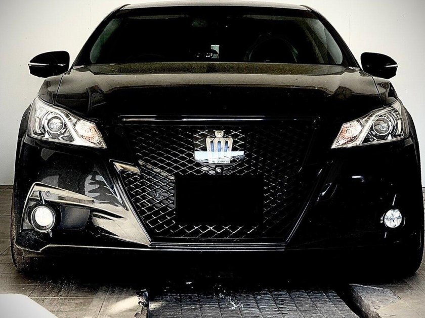 Тойота Краун 2014 года