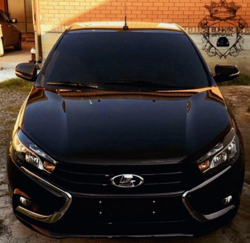 Лада Веста черная тонированная