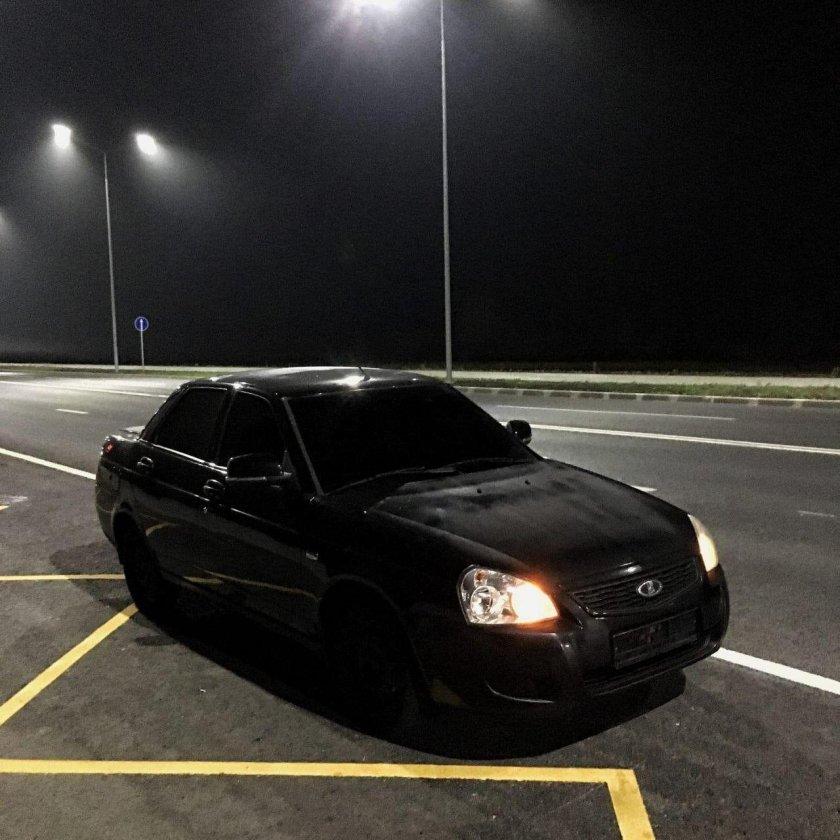 Приора 1 черная