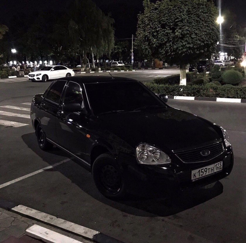 Приора 2 черная