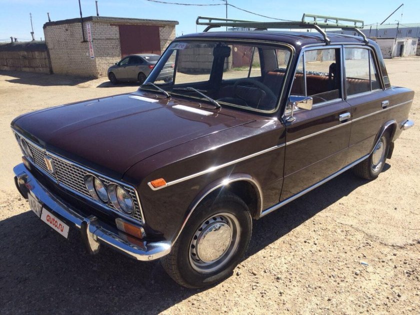 ВАЗ 2103 коричневый