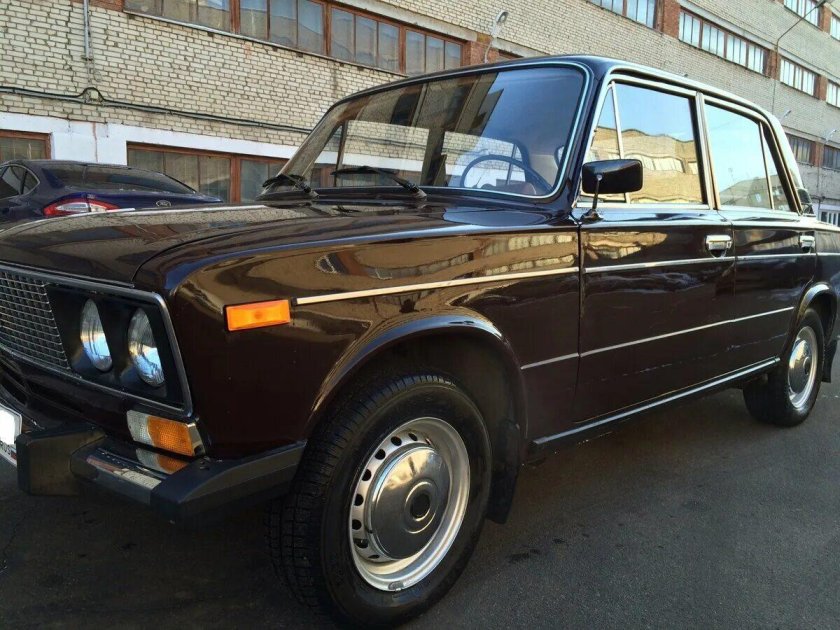 ВАЗ 2106 тёмно коричневый