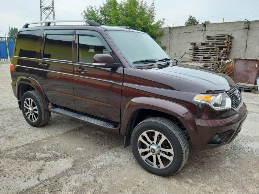УАЗ Патриот 2021 черный металлик