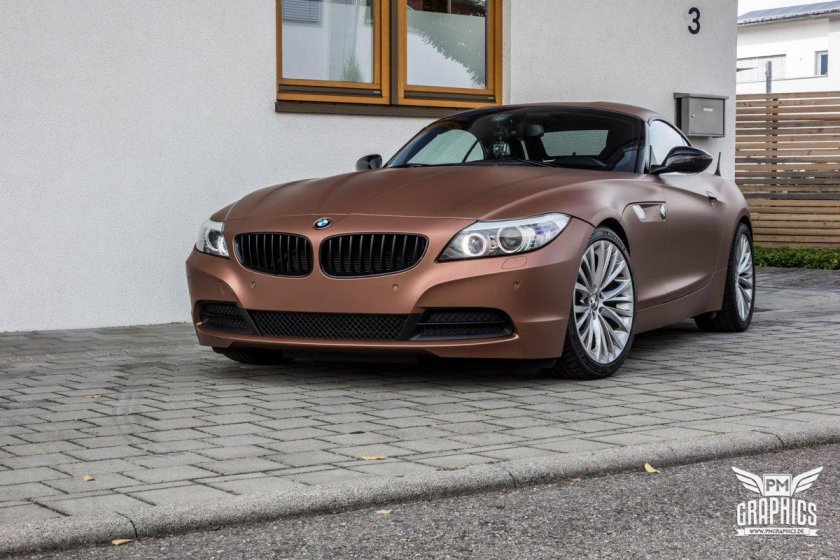 BMW z4 коричневый