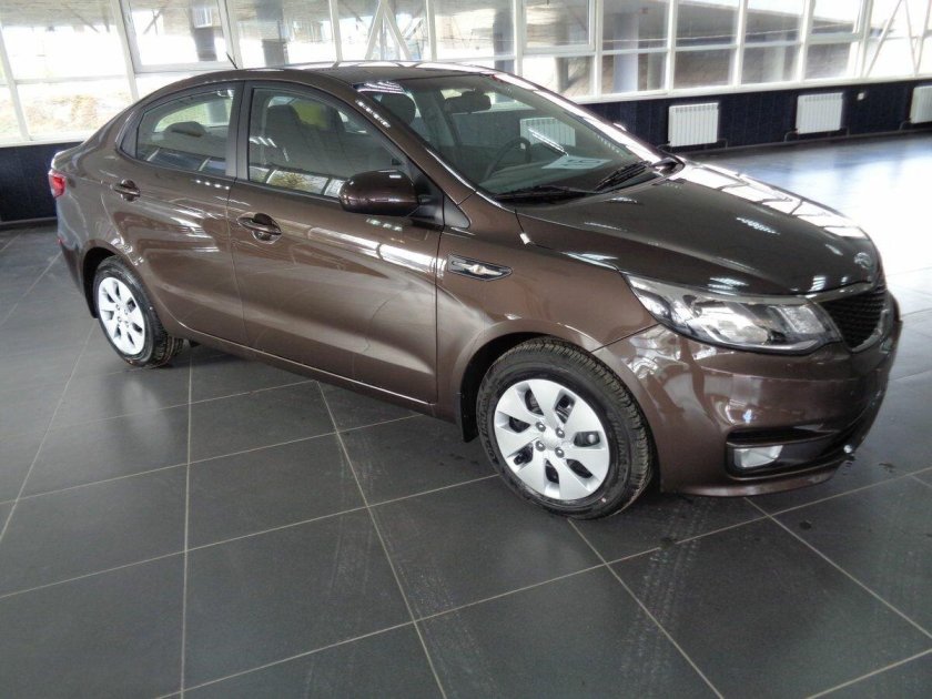 Киа Рио седан 2016 коричневый