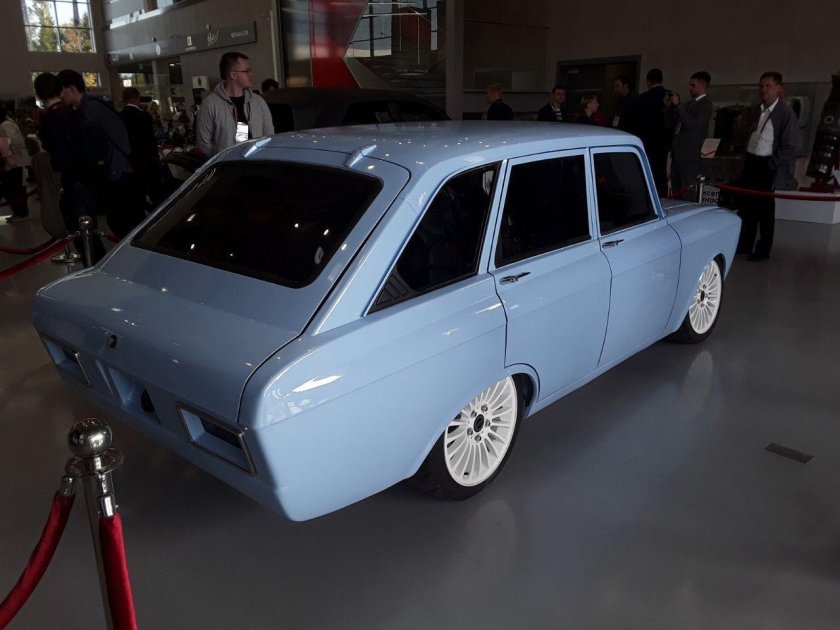 Электромобиль иж комби калашников