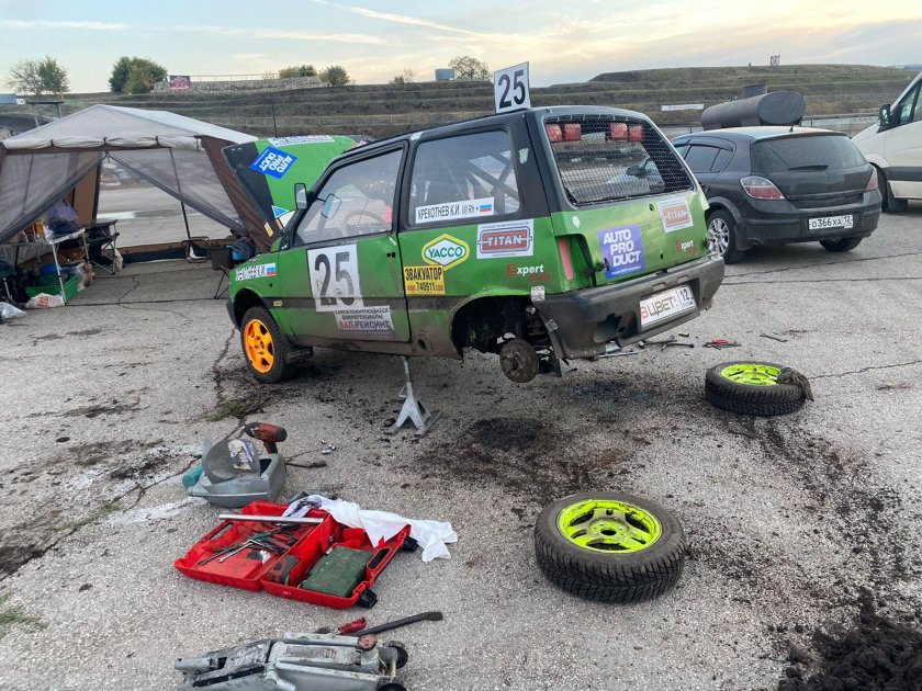 Юные гонщики