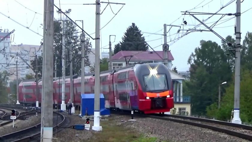 Поезд Снегирь