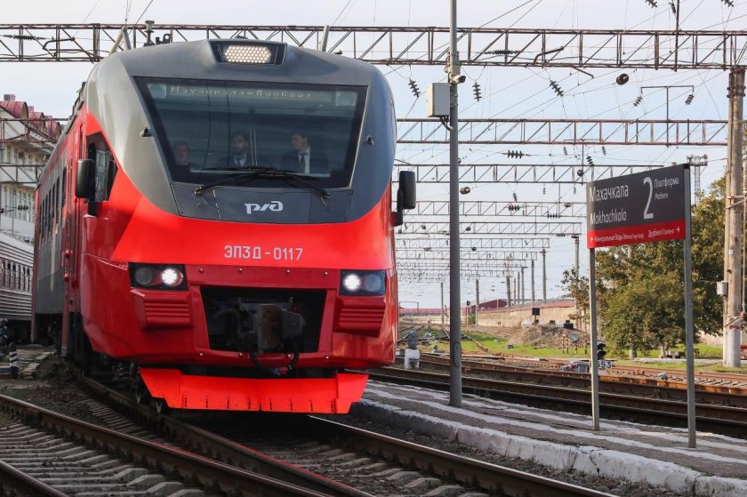 Электричка ростов лихая