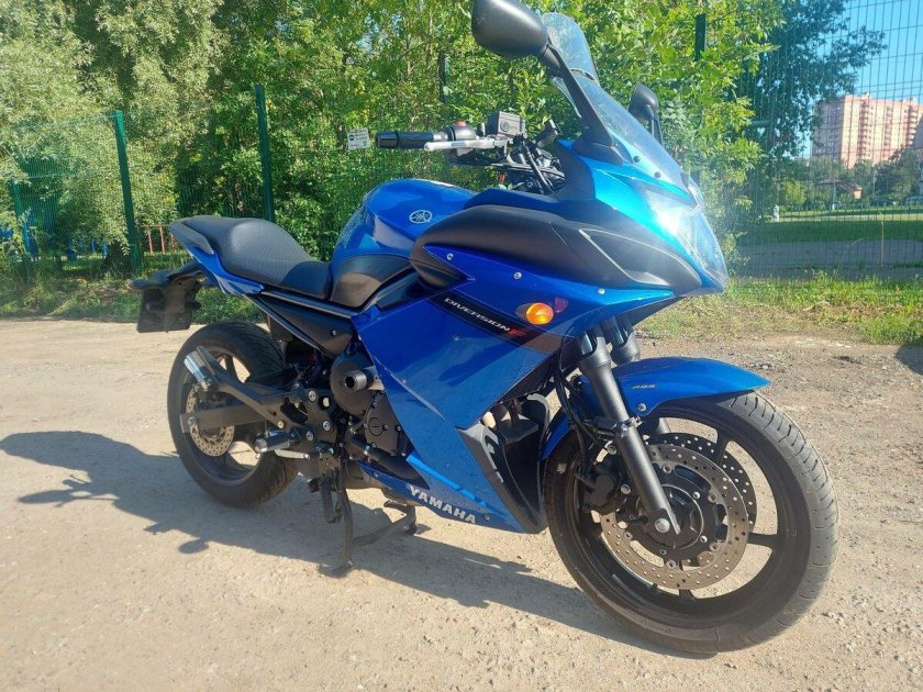 Kawasaki ZZR 400 2