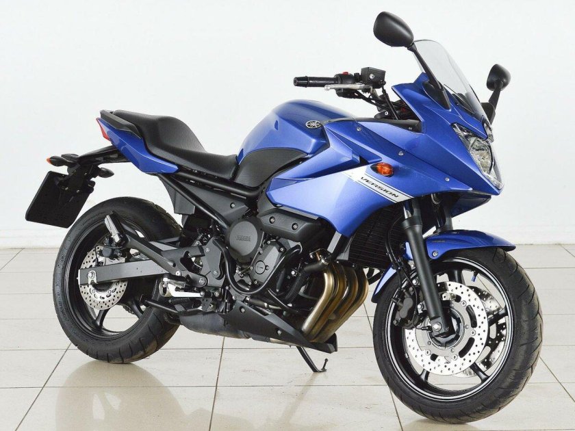 Yamaha fz6r 2011