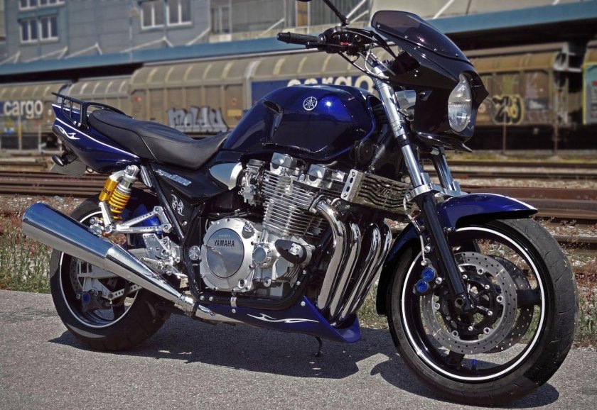 Yamaha XJR 1300