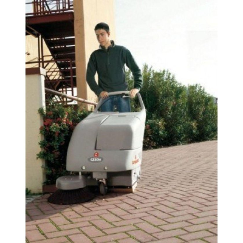 Подметальная машина