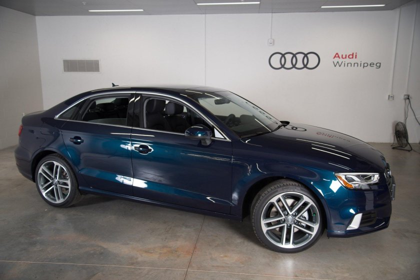 Kosmos Blau Metallic Audi