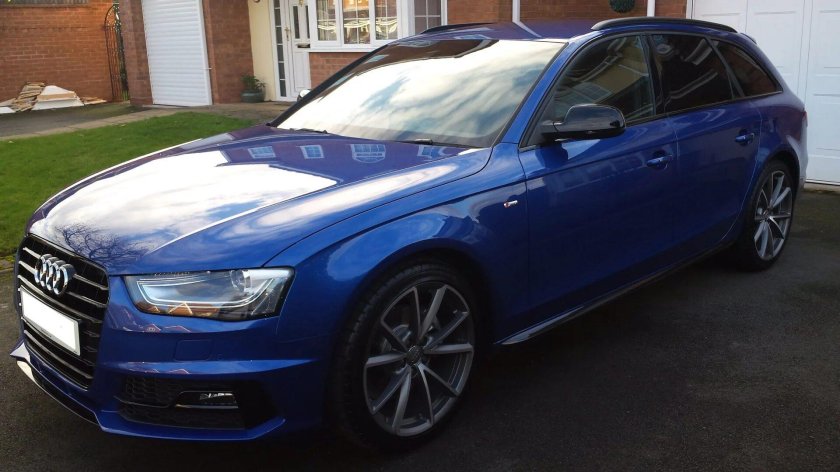 Audi a4 b8 Blue Matte chrom