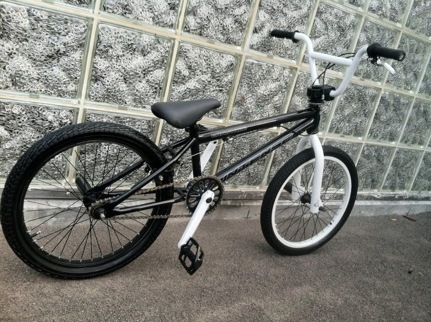 Белый бмх 2005