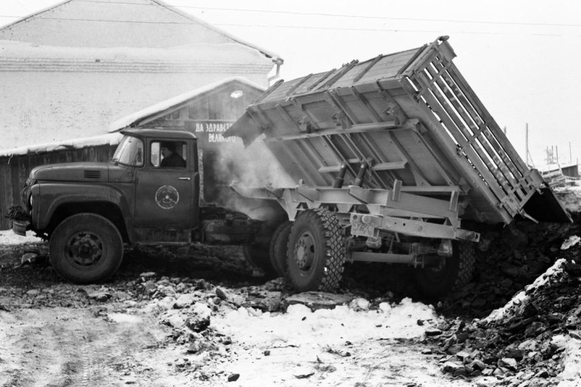 ЗИЛ-130в1 полуприцеп самосвальный
