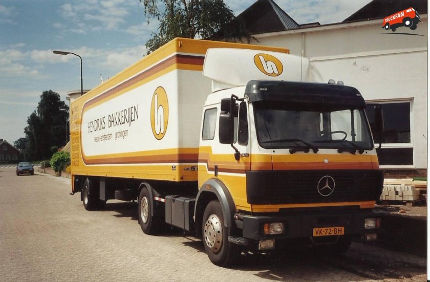 Мерседес Бенц 1844 sk