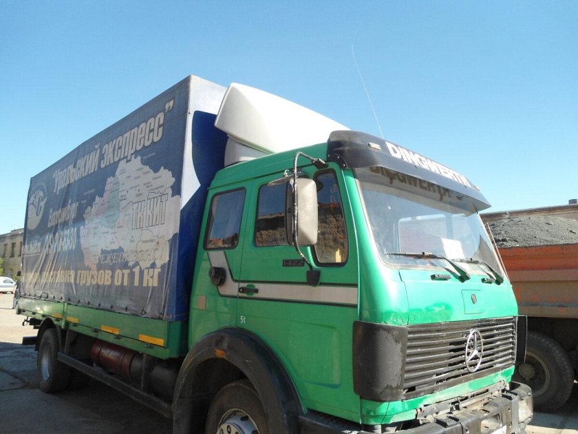 Мерседес 1422