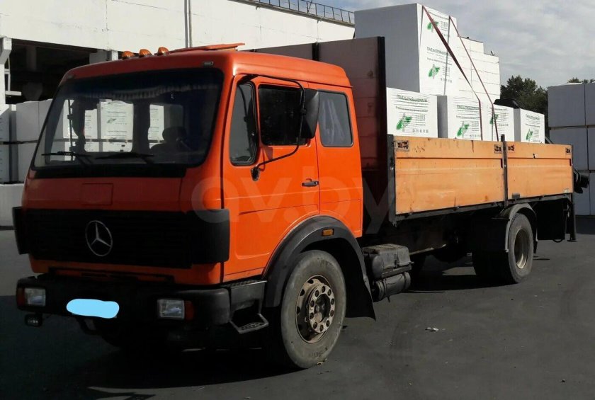 Мерседес 1422