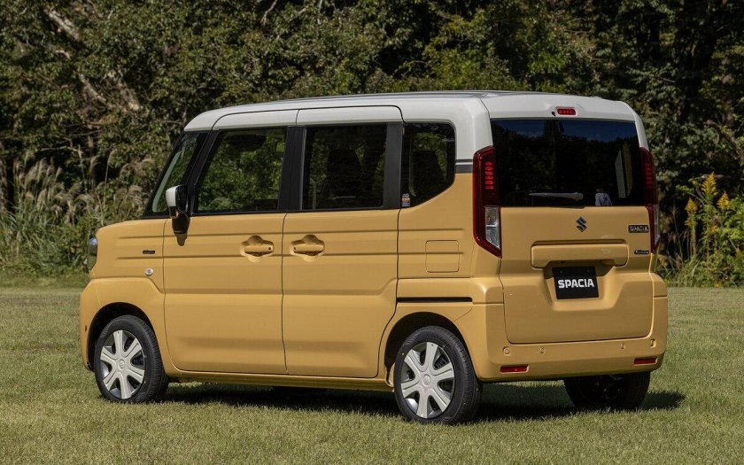 Suzuki Spacia