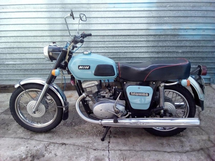 Мотоцикл иж планета 3