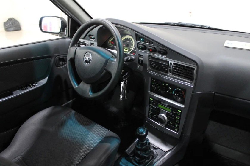 Daewoo Nexia 2011 салон