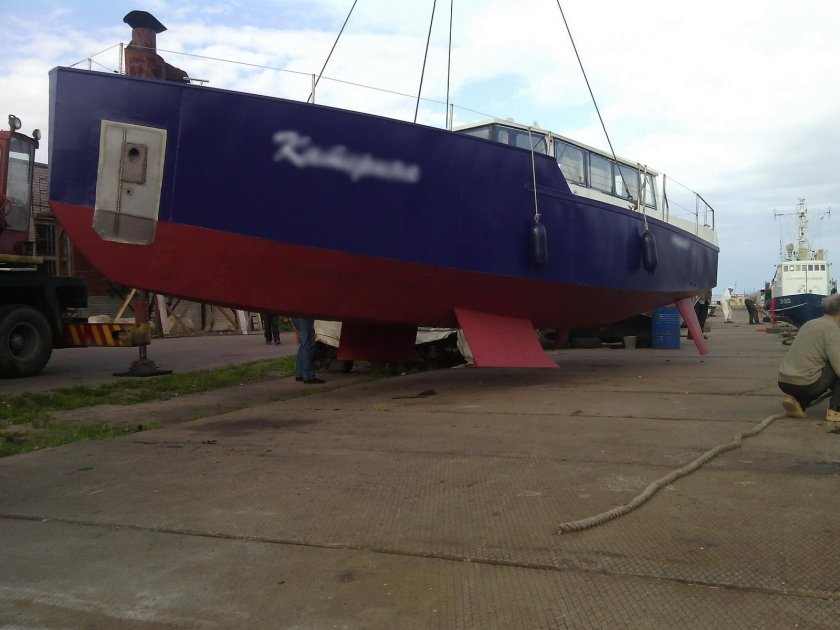 Корпус стальной парусной яхты