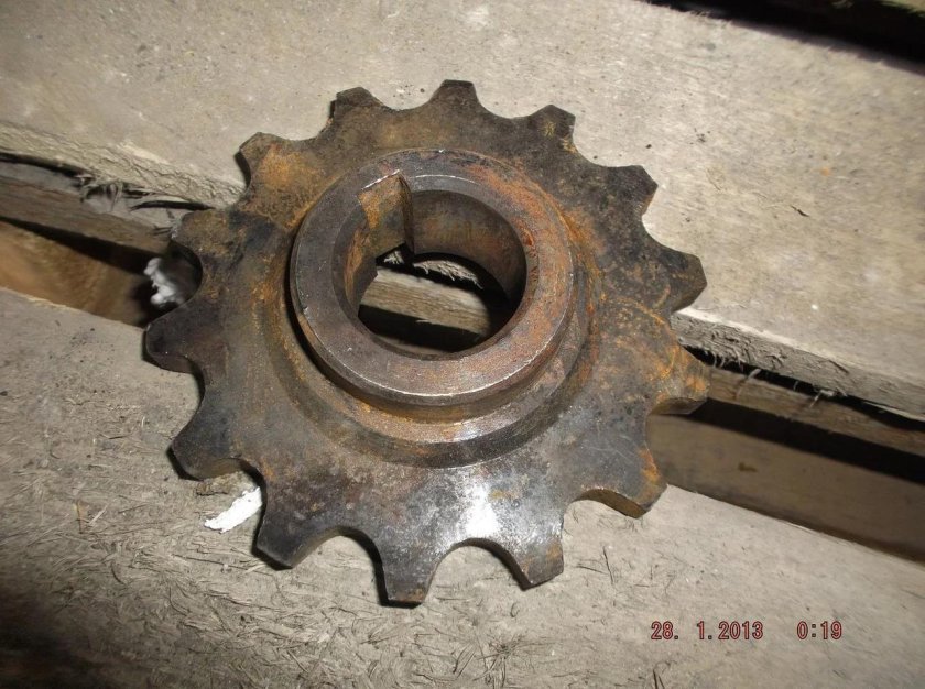 Звездочка привода щетки МТЗ-82
