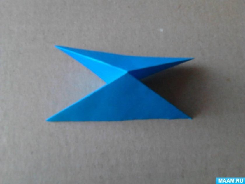 Как вырезать звездочку синюю видео