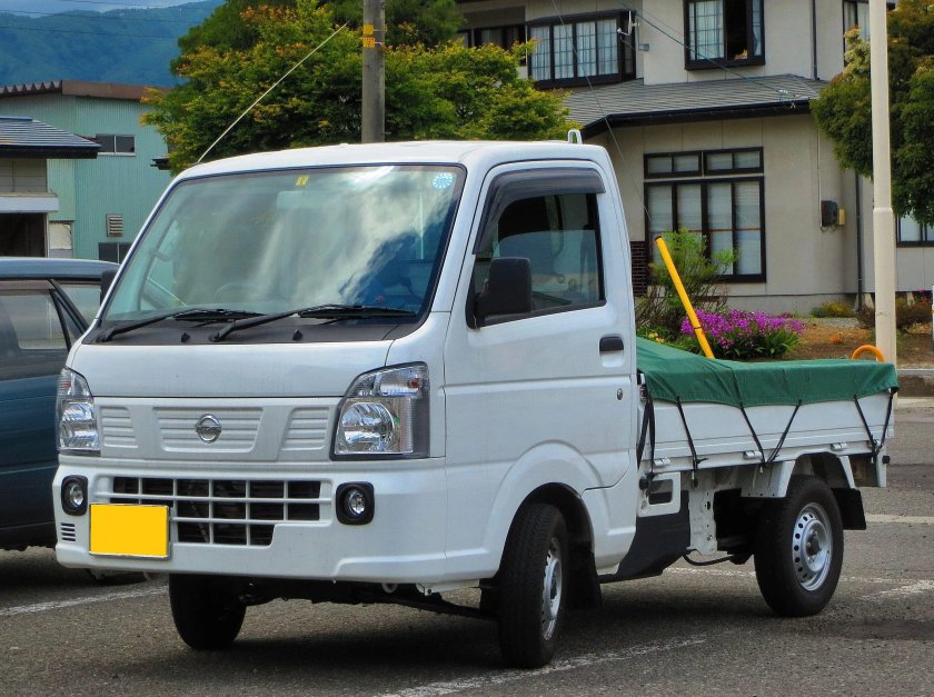 Nissan Clipper NT 100