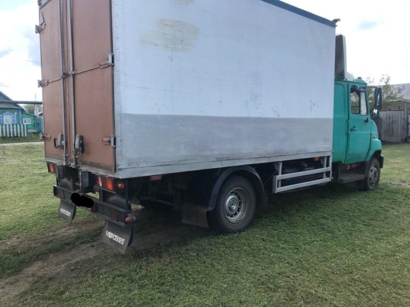 Грузовик зил 5301 бычок