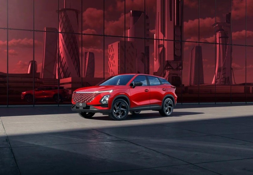 Красный кроссовер