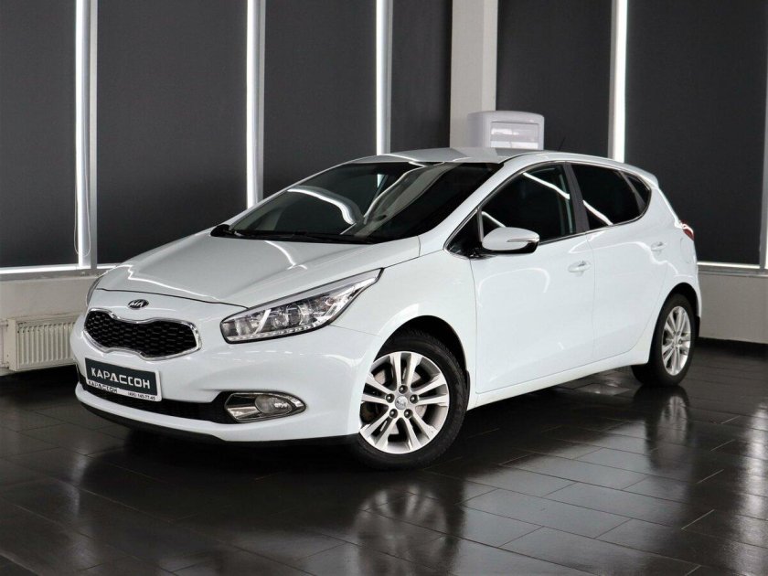 Kia Ceed четырнадцатый год