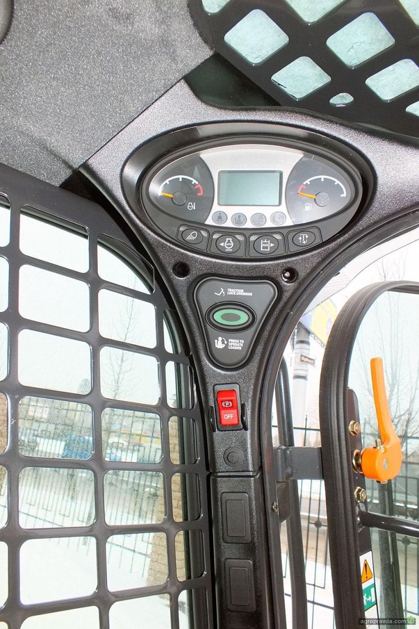 Bobcat s530 кабина